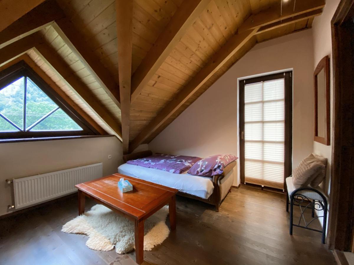 Koliba U Rytiera Villa Zvolen Buitenkant foto