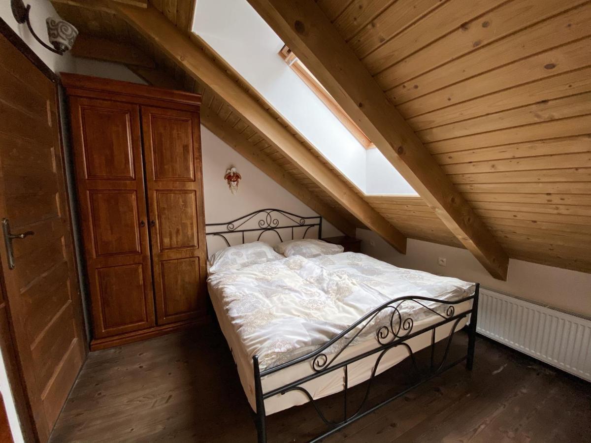 Koliba U Rytiera Villa Zvolen Buitenkant foto